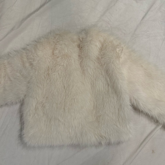women’s fur jacket - Picture 3 of 4